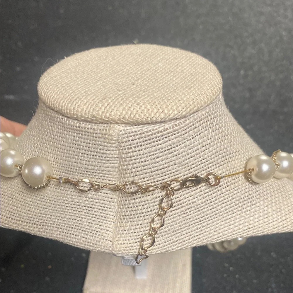Elegant Pearl Necklace